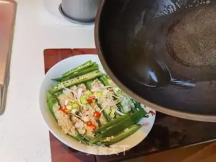 Make Autumn shrimp step 12