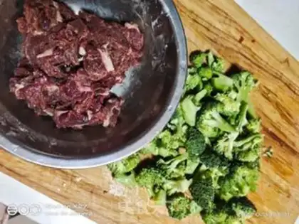 Make The veal of the blue flowers step 0
