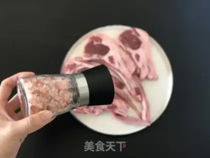 Make Fried lamb chops step 1