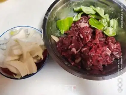 Make Cream pepper beef onions step 0