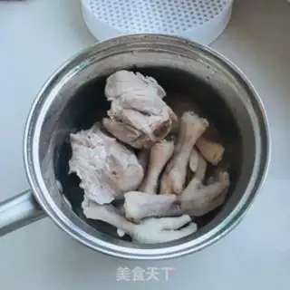 Make Chicken claw bone soup step 0