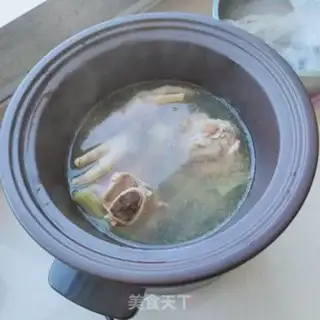 Make Chicken claw bone soup step 3