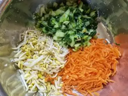 Make Carrot bean sprouts step 6