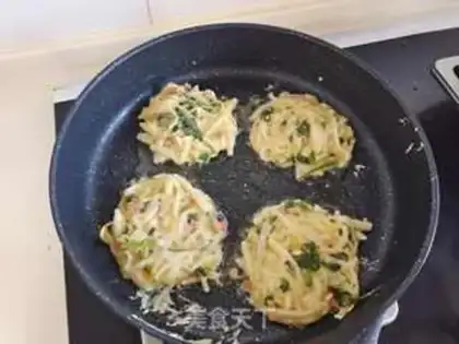 Make Eggcakes with carrots step 3