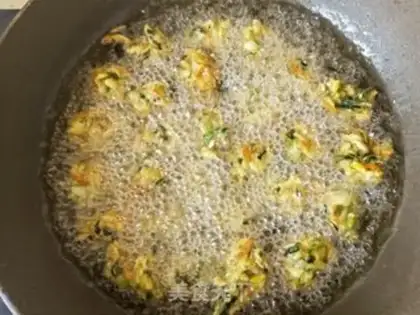 Make Carrot bean sprouts step 17