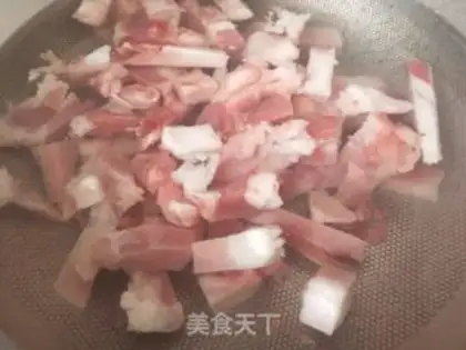 Make The big cabbage pork stew step 0
