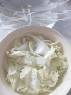 Make The big cabbage pork stew step 6