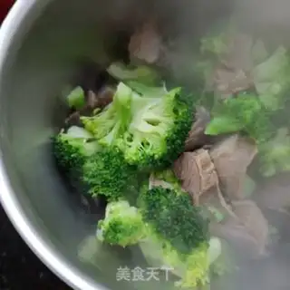 Make The broccoli sauce, the heart step 9