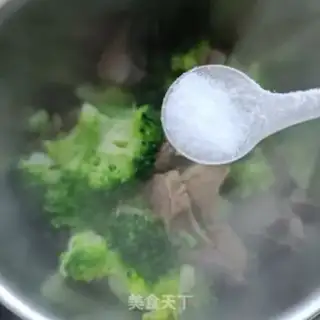 Make The broccoli sauce, the heart step 10
