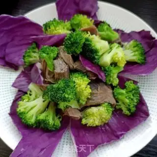 Make The broccoli sauce, the heart step 13