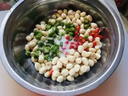 Make Old vinegar peanuts step 3