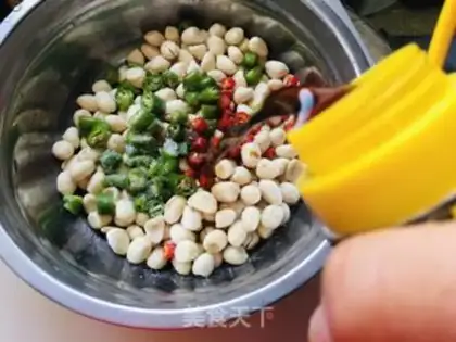 Make Old vinegar peanuts step 4
