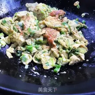 Make Onion pepper fried eggs step 6