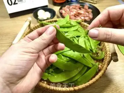 Make Weenie fried Dutch beans step 2