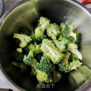 Make Garlic broccoli step 0
