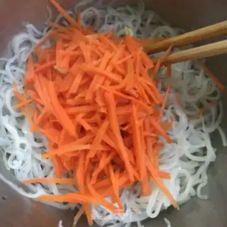 Make Powdered bean sprouts step 4