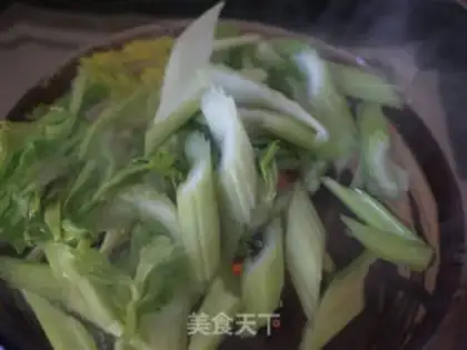 Make Celery with peaches step 3