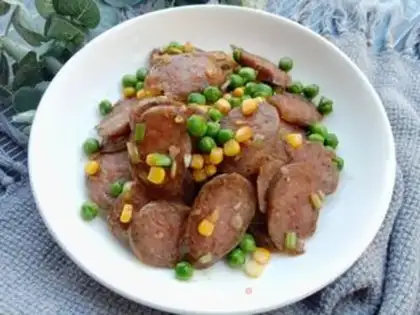 Make Corn green bean fried sausage step 8