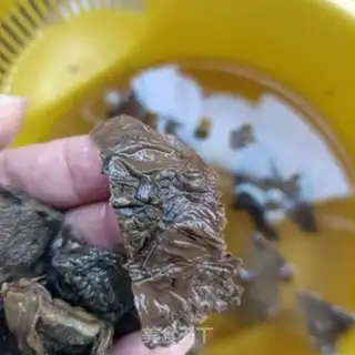 Make Pine-spring sea cucumber pigeon step 1
