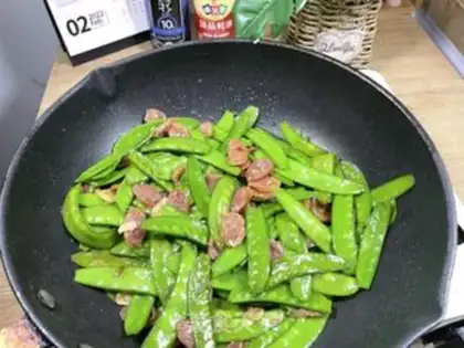 Make Weenie fried Dutch beans step 10