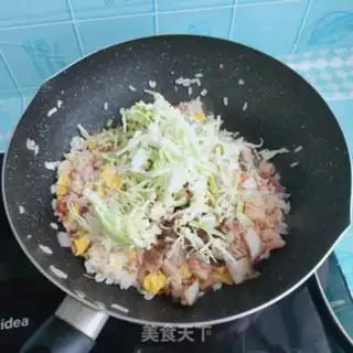Make Pighead shrimp fried rice step 6