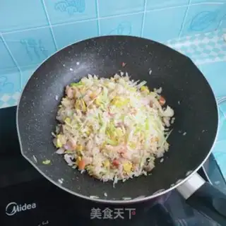 Make Pighead shrimp fried rice step 8