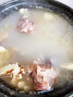 Make The salted meat is the bone soup step 5
