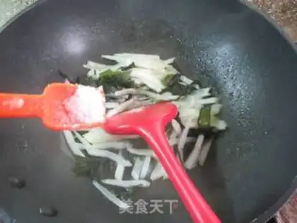 Make The dress and the radish step 8