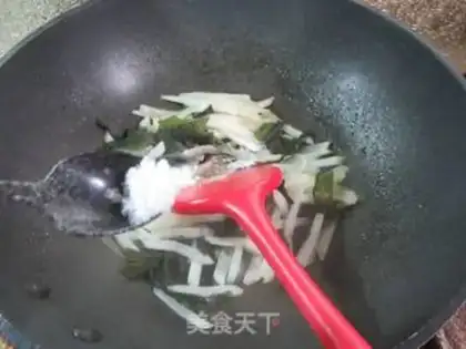 Make The dress and the radish step 9