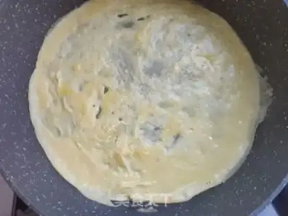 Make A spinach omelet fan step 13