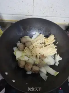 Make Beefball cabbage step 4