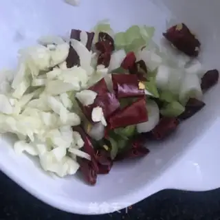 Make walnut oil and vegetables step 1