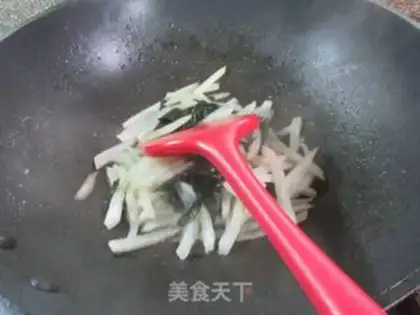 Make The dress and the radish step 10