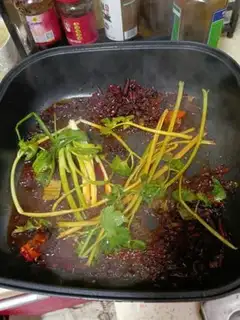 Make Spicy hot pot step 1