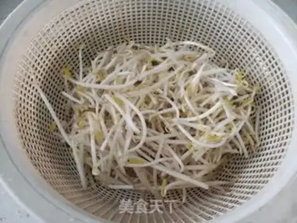 Make Green bean sprouts step 1