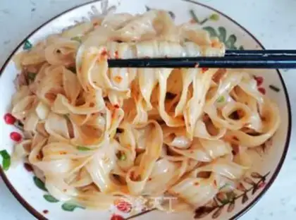 Make Spicy noodles step 3