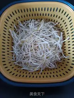 Make Bean sprouts for a fan step 0