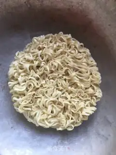 Make Floppy shrimp noodles step 0