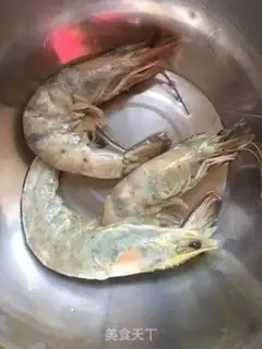 Make Floppy shrimp noodles step 1