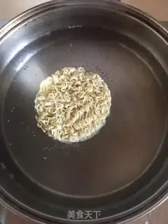 Make Floppy shrimp noodles step 3