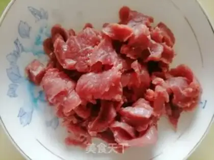 Make Onion beef step 1