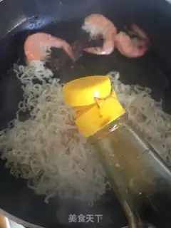 Make Floppy shrimp noodles step 6