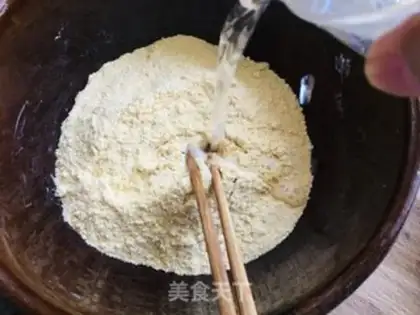 Make Traditional corn-faced nests step 0