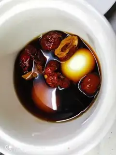 Make A yellow wine egg step 1