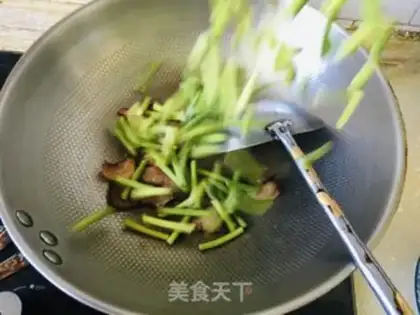 Make Garlic pork step 1