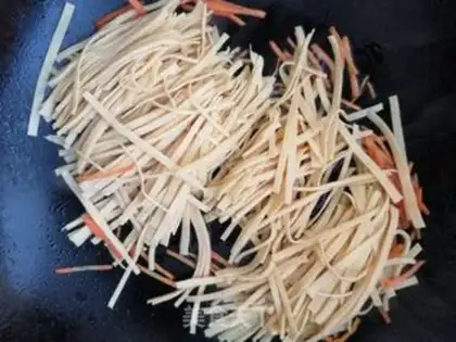 Make Bean-skin carrots step 3