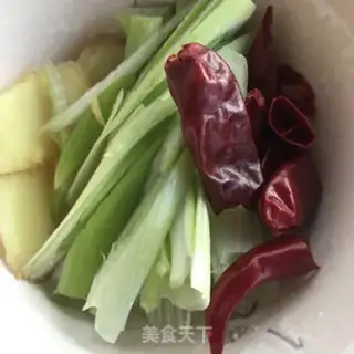 Make Three chickens with lamb belly step 1
