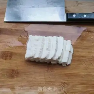 Make Celery-leaf mushroom tofu soup step 2
