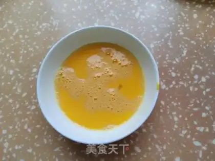 Make Pyramid duck egg noodles step 3