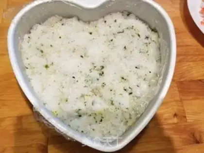 Make Sushi cake step 11